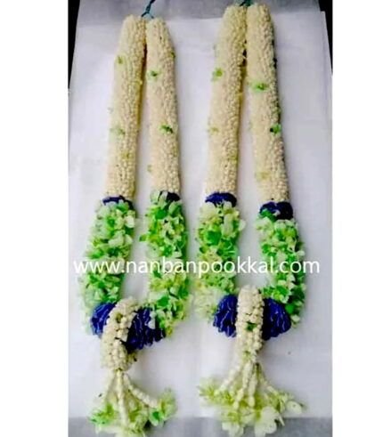DG024-Nanthiyavattai-with-Green-Orchid-Garland-1-Pair