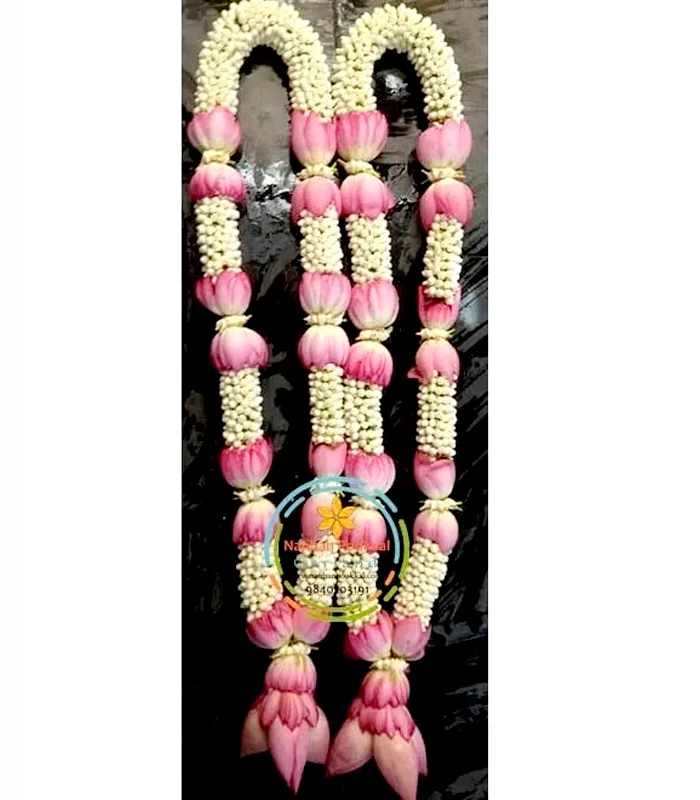LG009-Lotus-with-Nanthiyavattai-Wedding-and-Reception-Garland-1-Pair