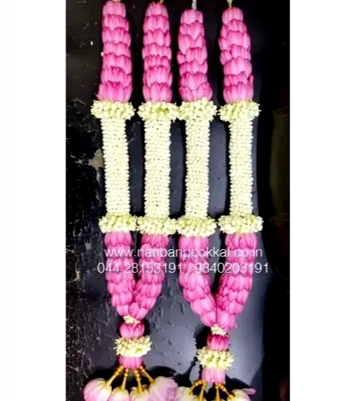 LG032-Lotus-with-Nanthiyavattai-Garland-for-Wedding-and-Reception-1-Pair