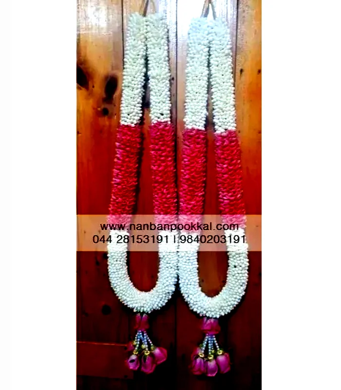 MFC004-Nanthiyavattai-with-Dark-Pink-Rose-Petal-Garlands-1-Pair