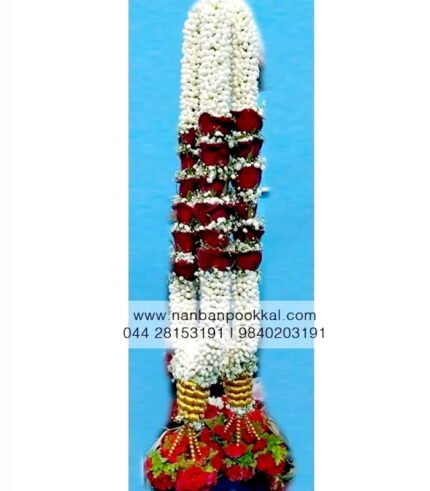 NG026-Nanthiyavattai-with-Red-Rose-Garlands-1-Pair